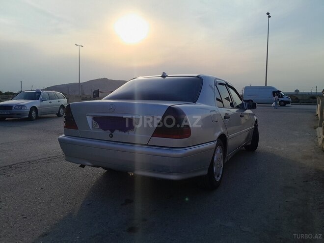 Mercedes C 180-6