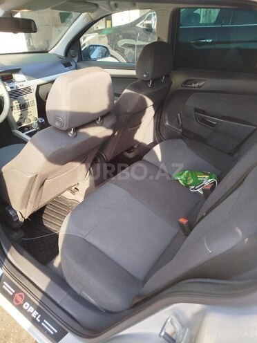 Opel Astra-11