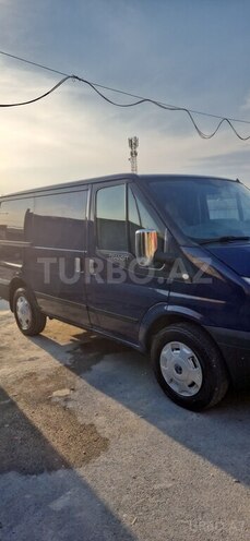 Ford Transit-5