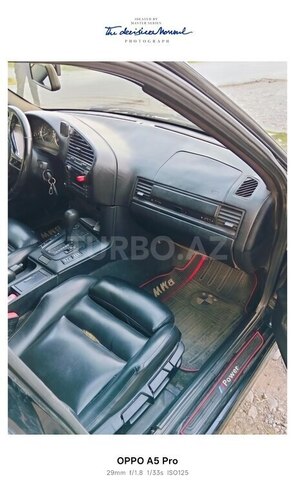BMW 323-9
