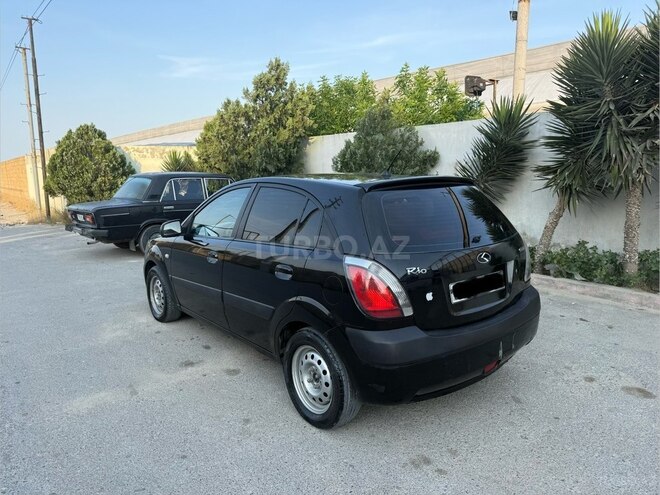 Kia Rio-3