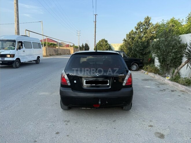 Kia Rio-5