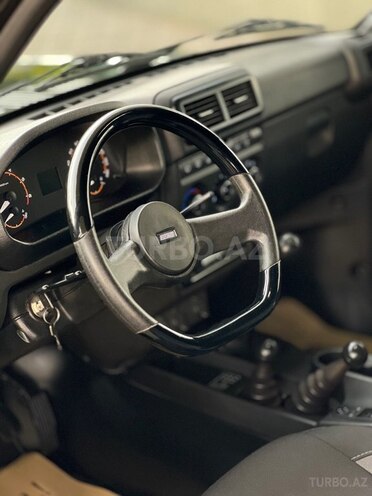 LADA (VAZ) Niva-18