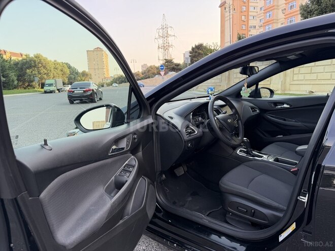 Chevrolet Cruze-9