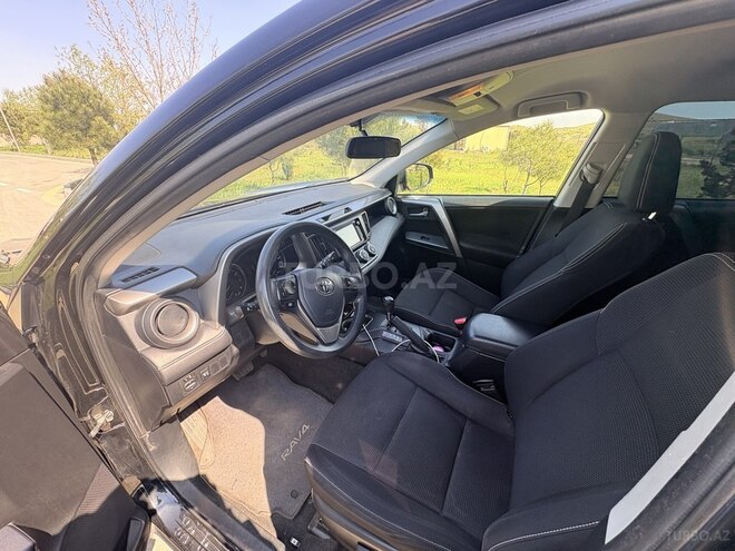 Toyota RAV4-7