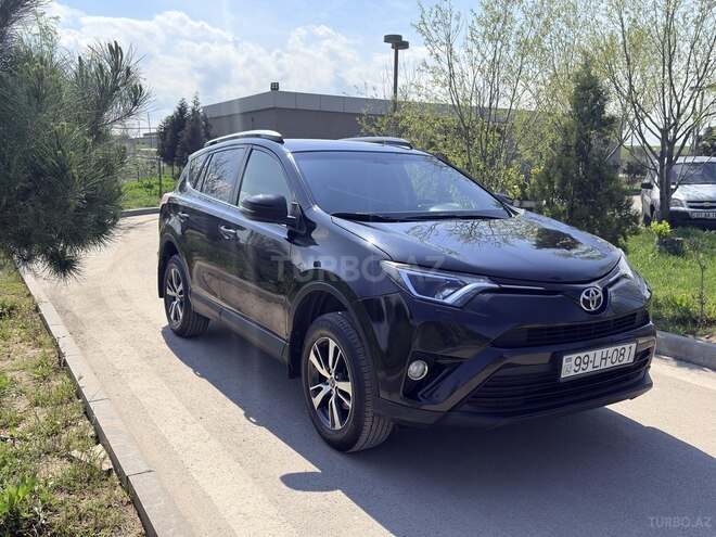 Toyota RAV4-10