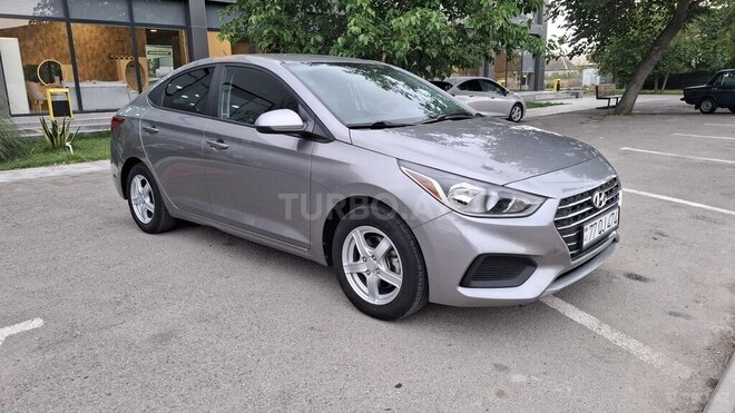 Hyundai Accent-3