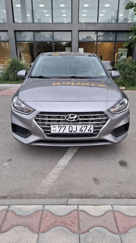 Hyundai Accent-1