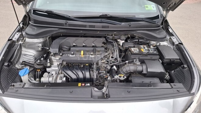 Hyundai Accent-16