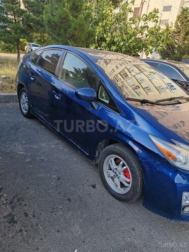 Toyota Prius-8