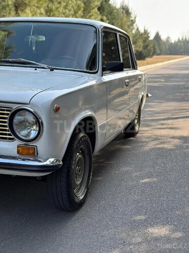 LADA (VAZ) 21011-4