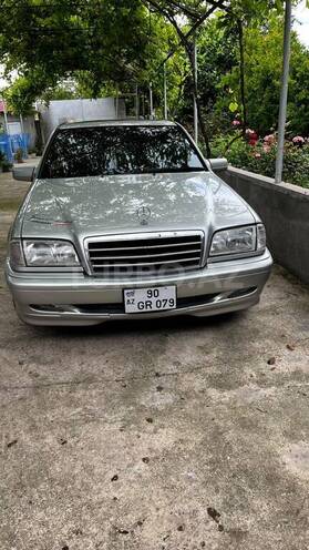 Mercedes C 230-1