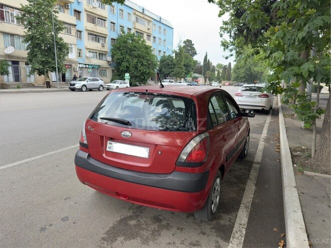 Kia Rio-2