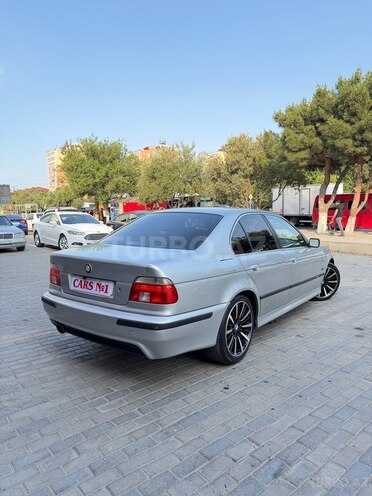 BMW 523-5