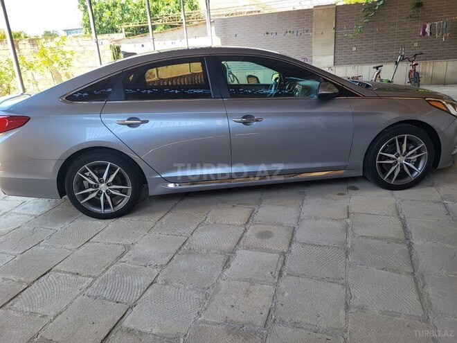 Hyundai Sonata-2