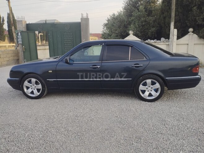 Mercedes E 220-15