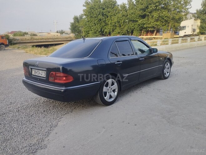 Mercedes E 220-20