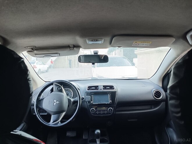 Mitsubishi Attrage-3