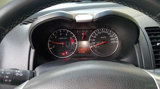 Nissan Note-6