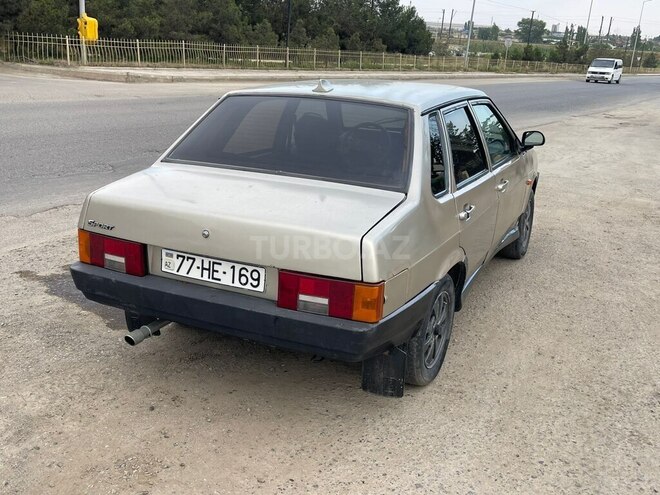 LADA (VAZ) 21099-8