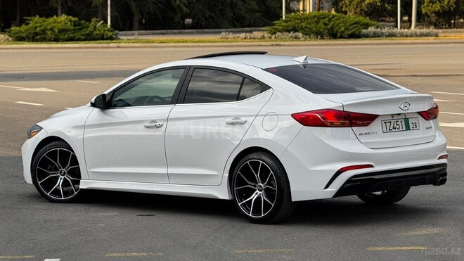 Hyundai Elantra-7