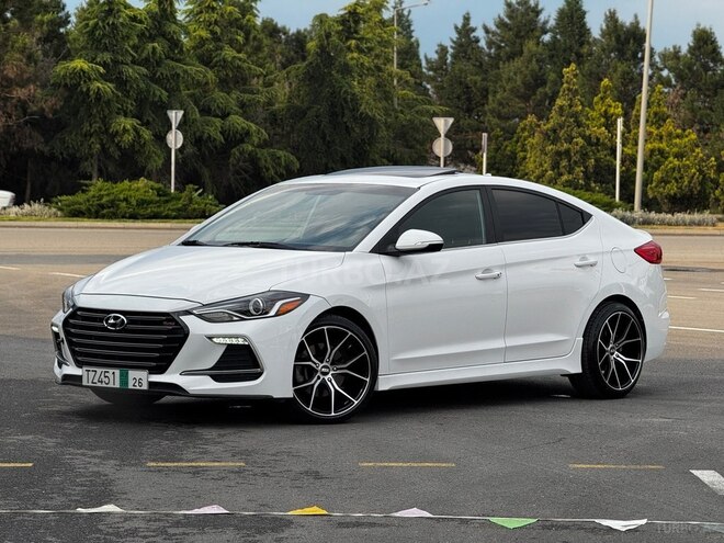 Hyundai Elantra-3
