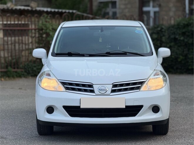 Nissan Tiida-6