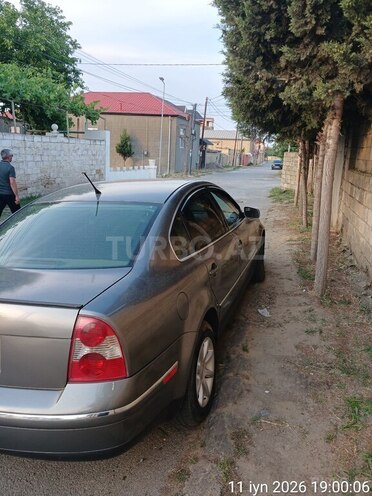 Volkswagen Passat-4
