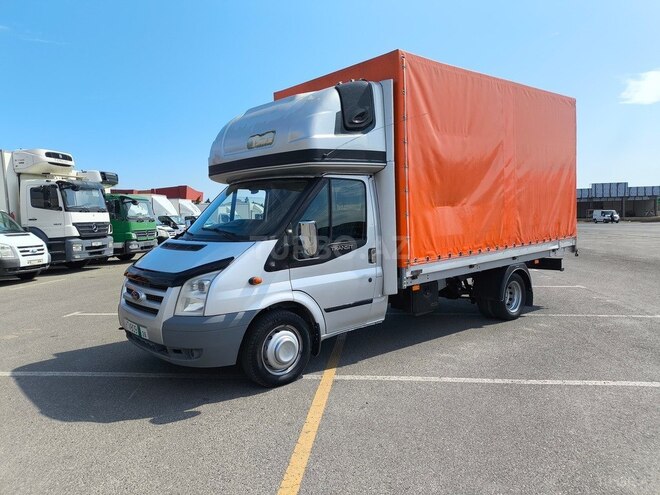 Ford Transit-1