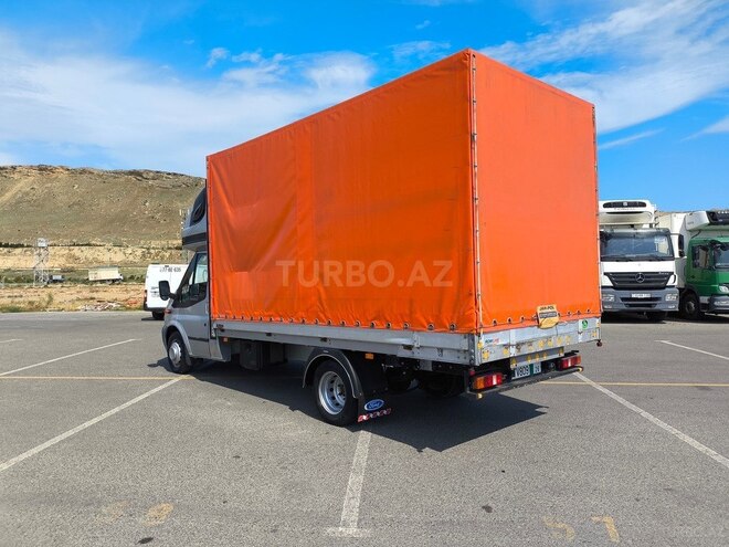 Ford Transit-4
