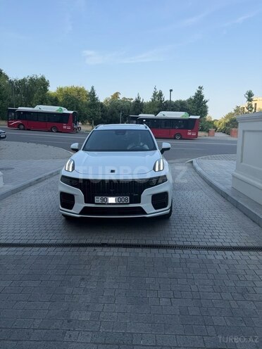 Lynk & Co 09-3