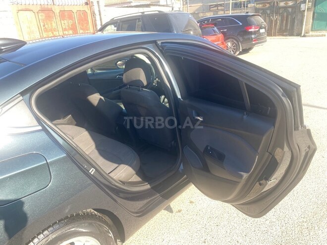 Chevrolet Cruze-5