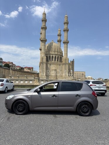 Kia Ceed-7