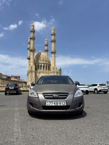Kia Ceed-1