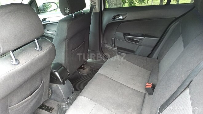 Opel Astra-7