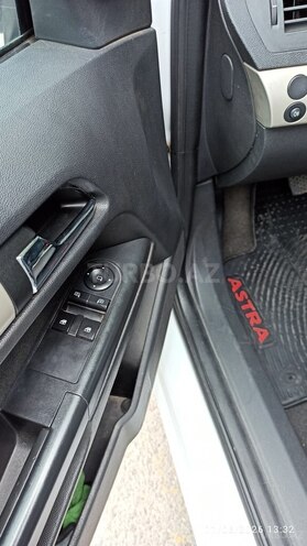 Opel Astra-11