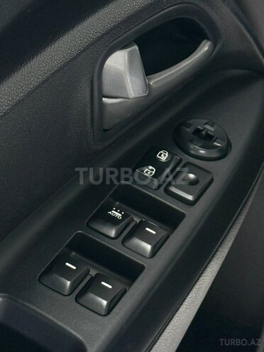 Kia Rio-18