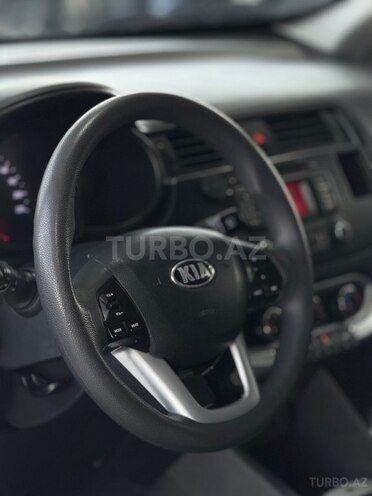 Kia Rio-19