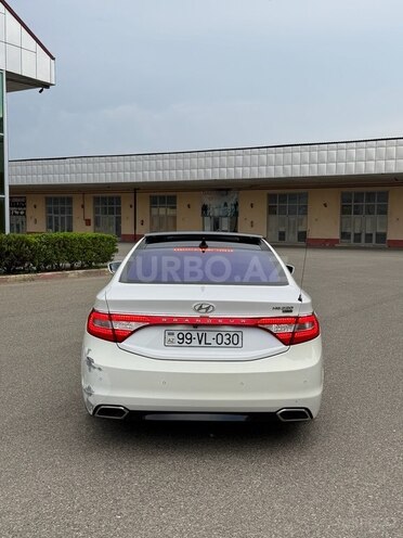 Hyundai Grandeur-6