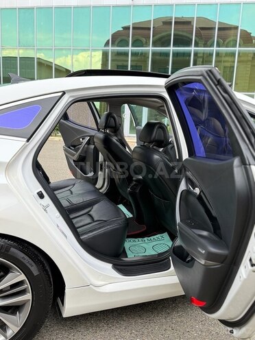 Hyundai Grandeur-18