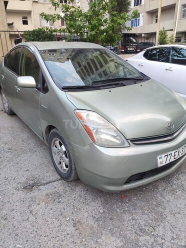 Toyota Prius-2