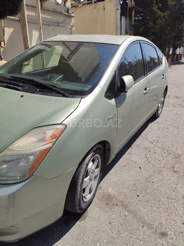 Toyota Prius-3