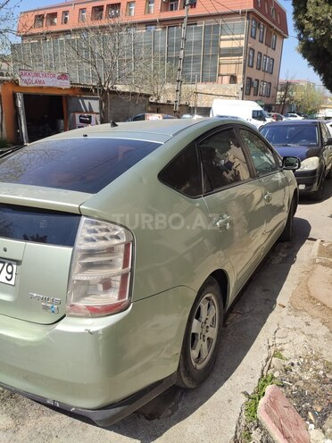 Toyota Prius-13