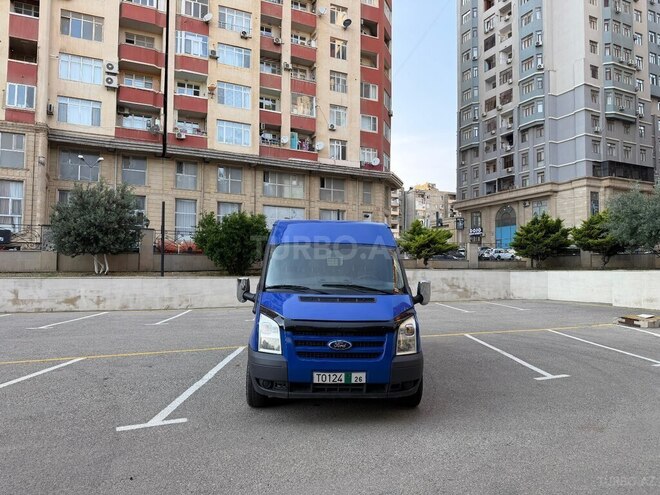 Ford Transit-2