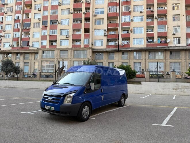 Ford Transit-1