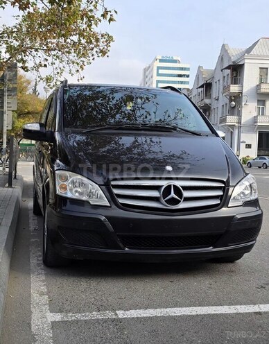 Mercedes Viano-4