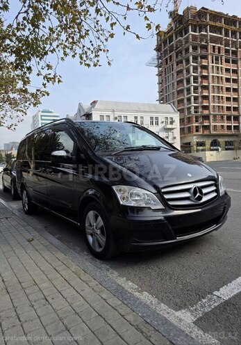 Mercedes Viano-3