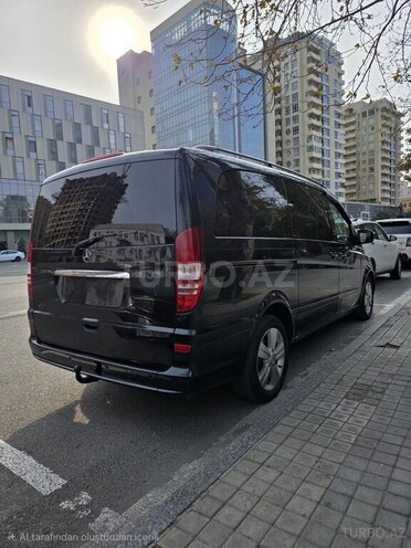 Mercedes Viano-5