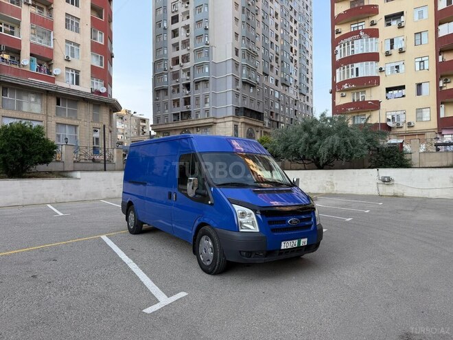 Ford Transit-9