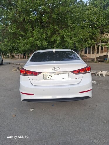 Hyundai Avante-2